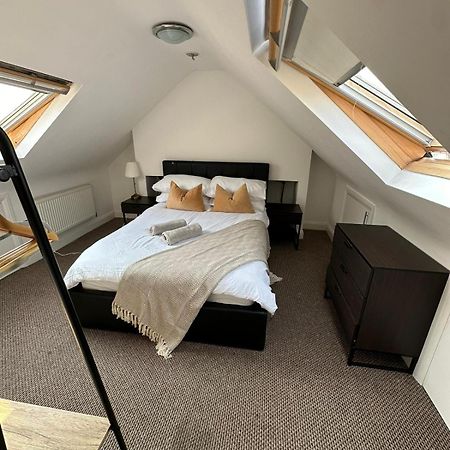 Central & Cozy 3Br Apt - High Chair - Free Parking London Bagian luar foto