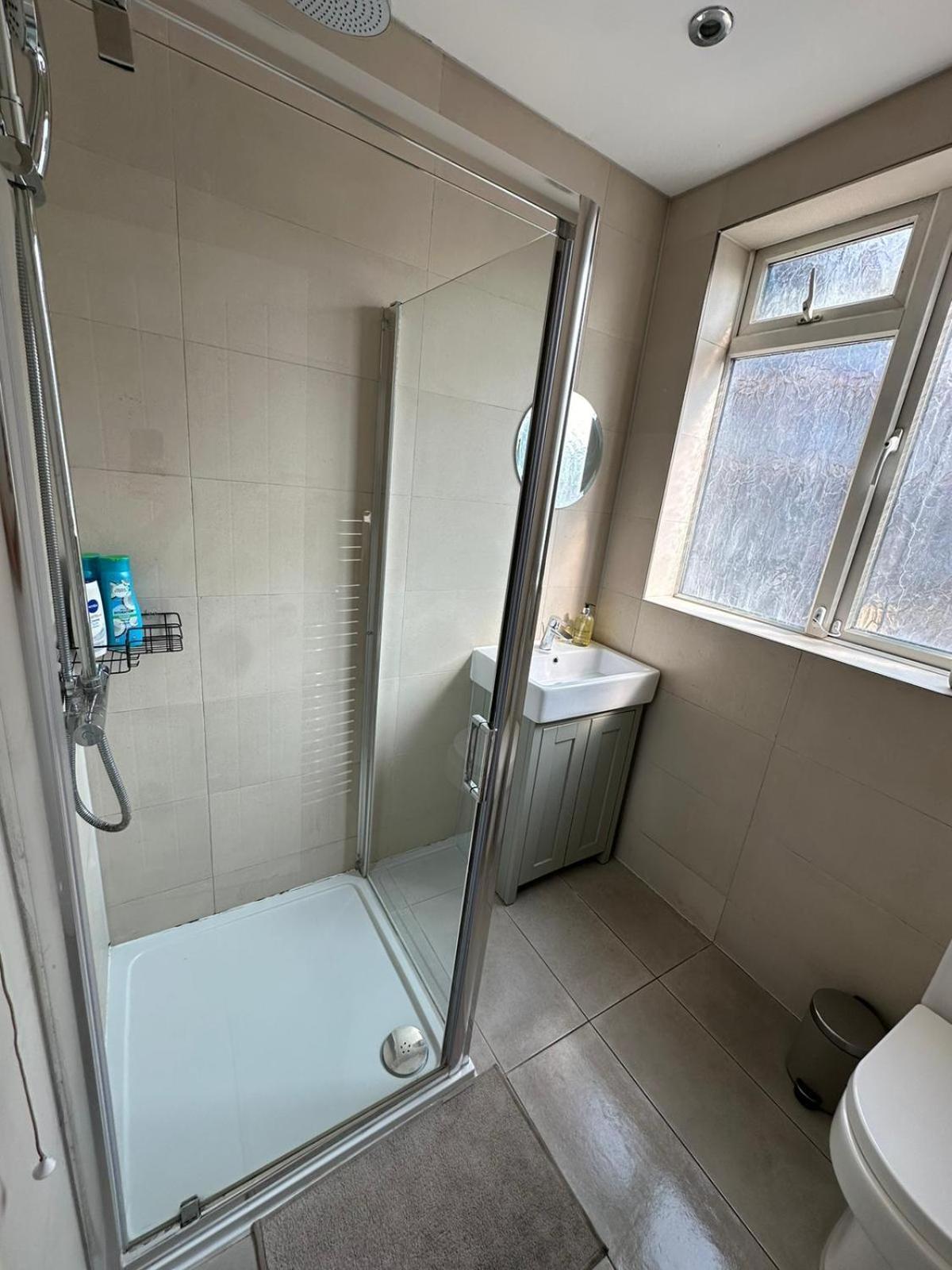 Central & Cozy 3Br Apt - High Chair - Free Parking London Bagian luar foto